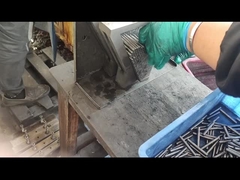 میله های کربیدی ولتفستم خرد شده، میله های کوچک گرد غیر مغناطیسی